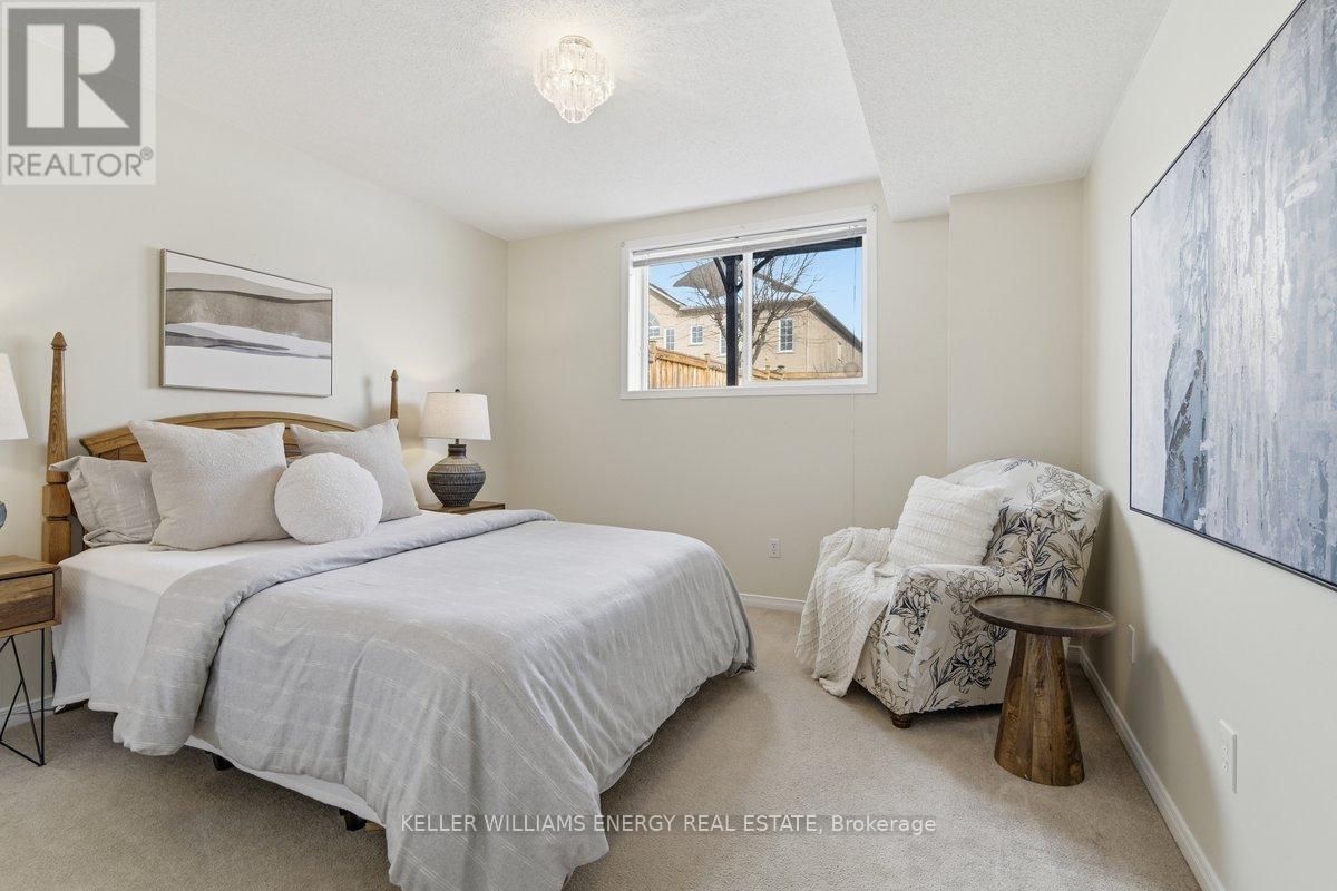 1533 Greenvalley Trail, Oshawa, Ontario L1K 2N6 - Photo 7 - E12797464