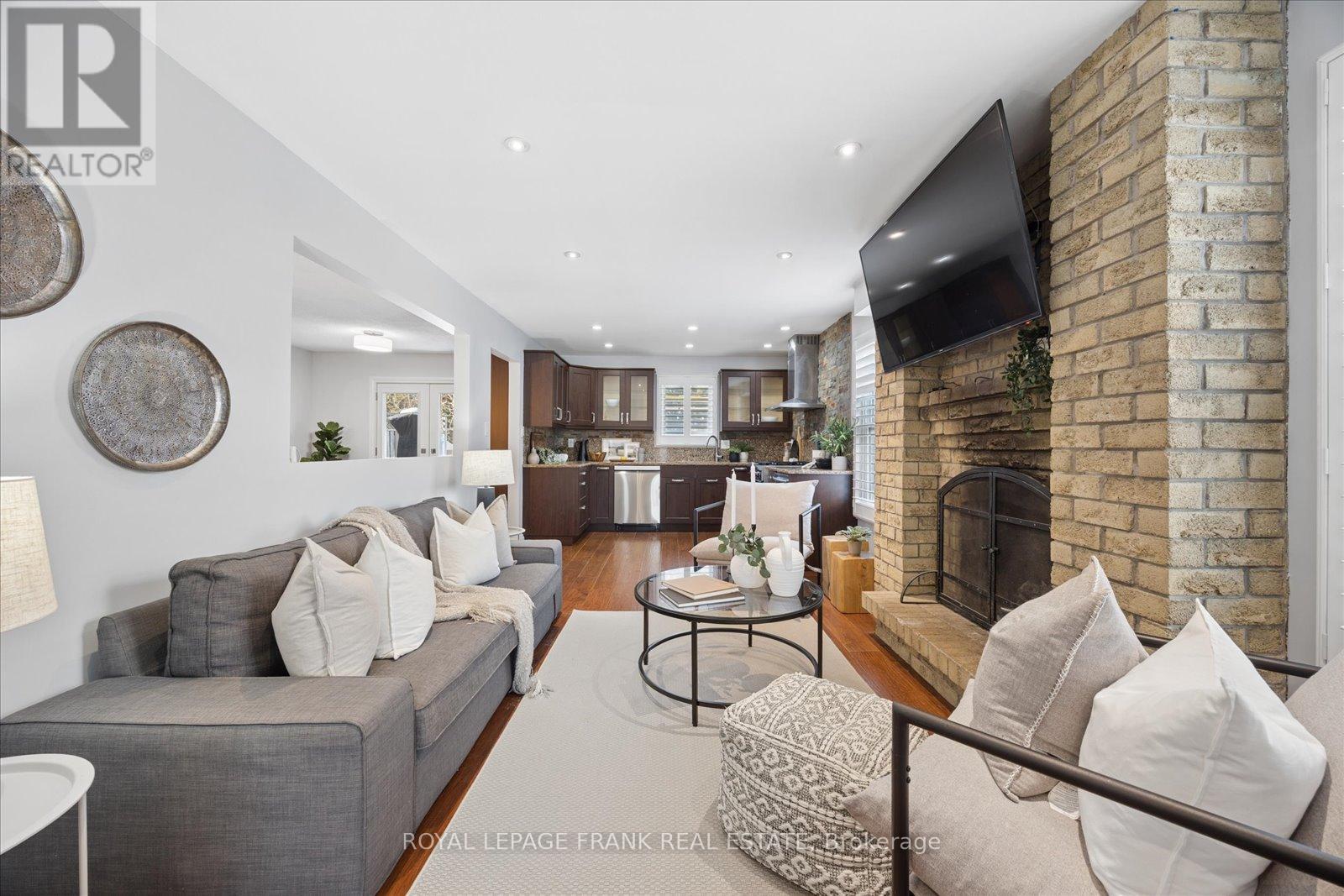 386 Prince Of Wales Drive, Whitby (Blue Grass Meadows), Ontario  L1N 6M9 - Photo 7 - E12797524