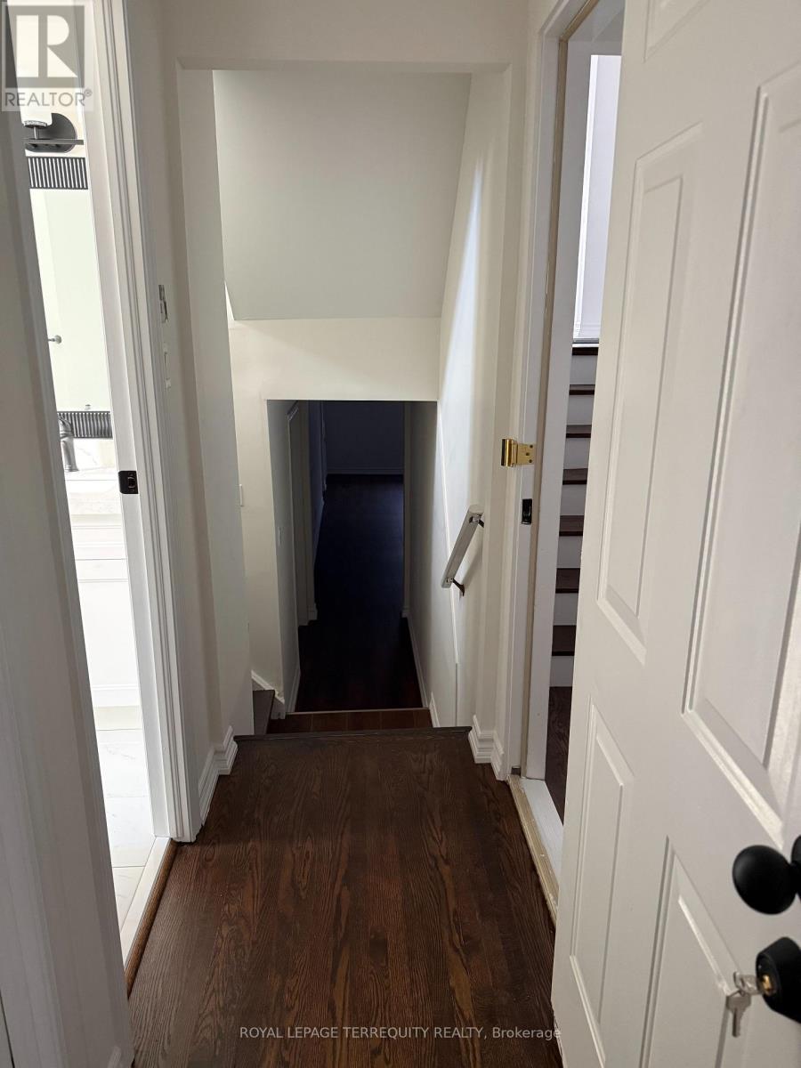 5 Rochelle Crescent, Toronto, Ontario  M2J 1Y3 - Photo 19 - C12792392