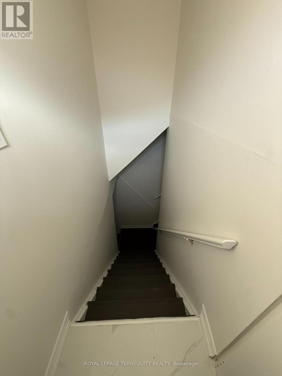 5 Rochelle Crescent, Toronto, Ontario  M2J 1Y3 - Photo 20 - C12792392