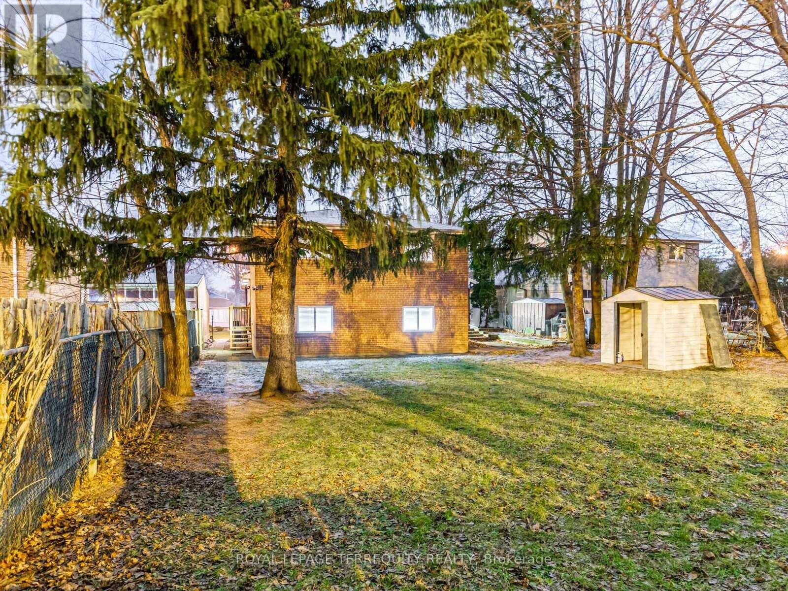 5 Rochelle Crescent, Toronto, Ontario  M2J 1Y3 - Photo 22 - C12792392