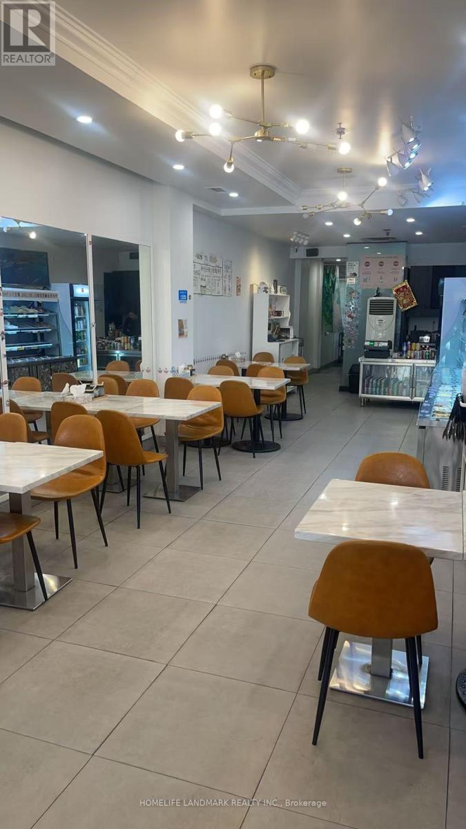 MAIN - 522 YONGE STREET, Toronto, Ontario