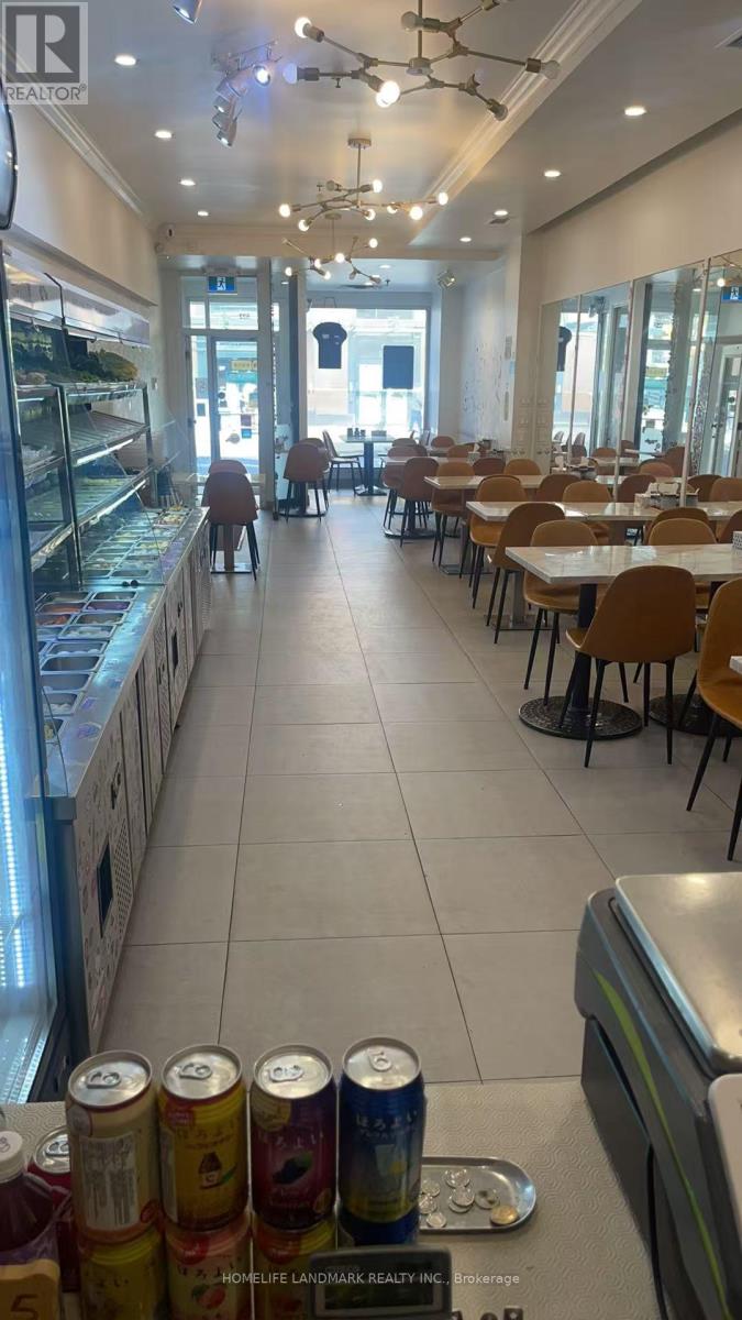 Main - 522 Yonge Street, Toronto, Ontario  M4Y 1X9 - Photo 2 - C12797312