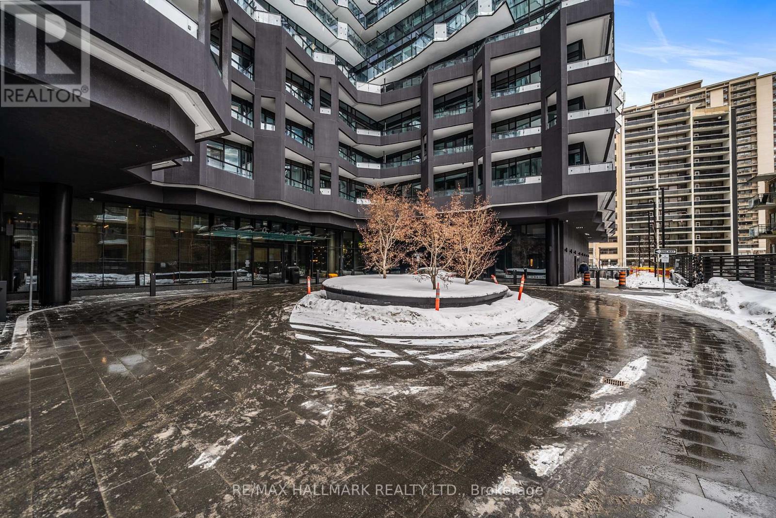 1903 - 110 Broadway Avenue, Toronto (Mount Pleasant West), Ontario  M4P 1V7 - Photo 3 - C12797380