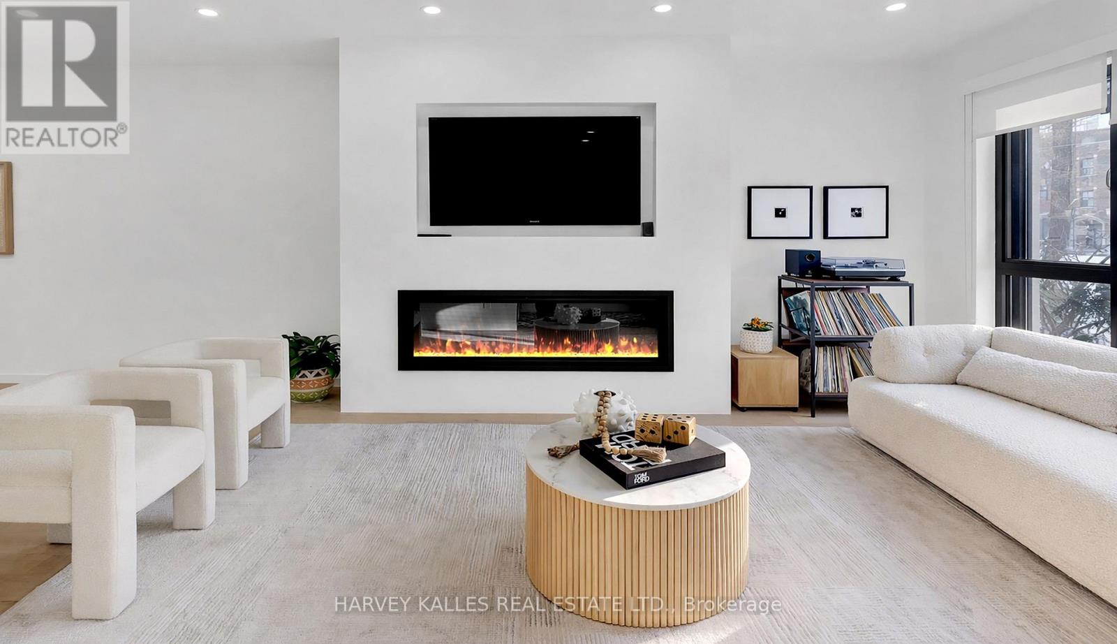 223 Wychwood Avenue, Toronto, Ontario  M6C 2T5 - Photo 5 - C12797506