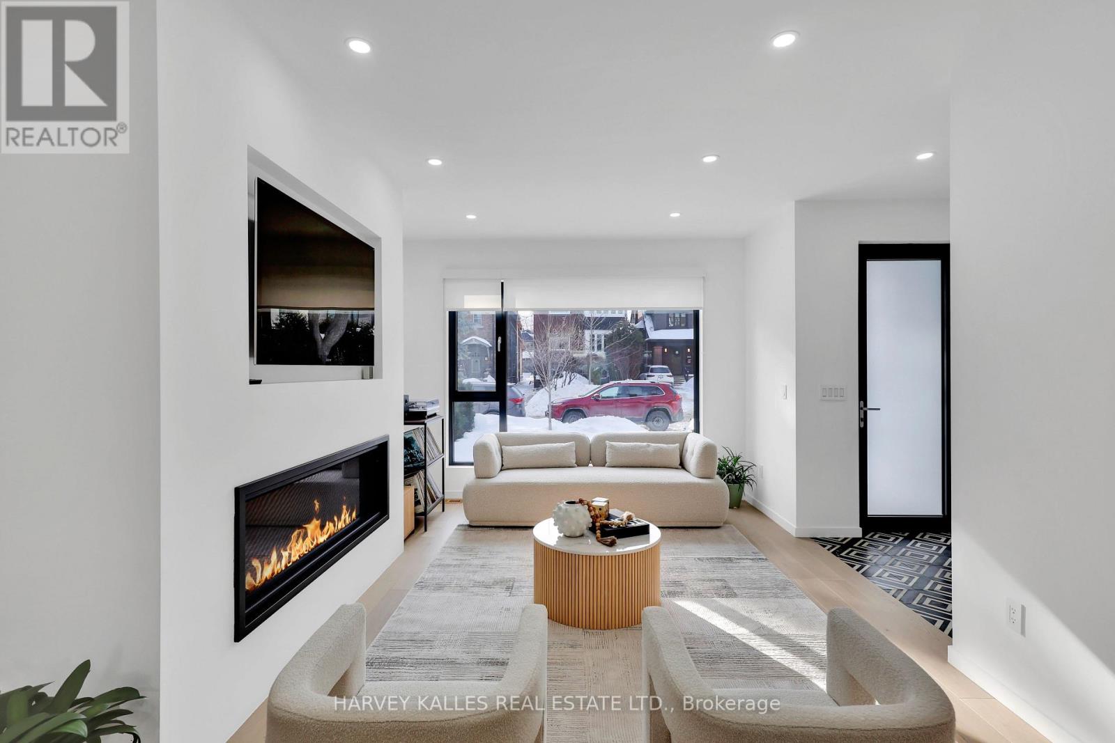 223 Wychwood Avenue, Toronto, Ontario  M6C 2T5 - Photo 7 - C12797506