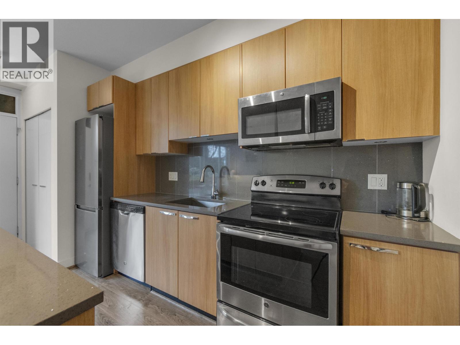 103 735 W 15th Street, North Vancouver, British Columbia  V7M 0B8 - Photo 22 - R3090939