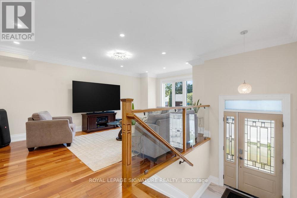 229a Mcintosh Street, Toronto, Ontario  M1N 3Z2 - Photo 3 - E12797374