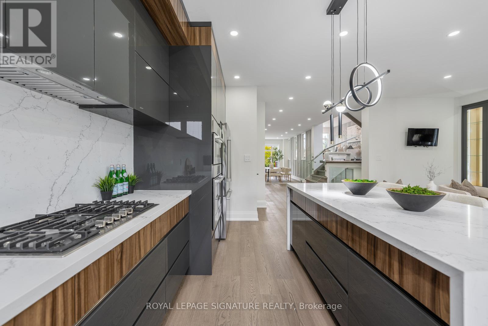 17 Trenton Avenue, Toronto, Ontario  M4C 2Z3 - Photo 10 - E12797394