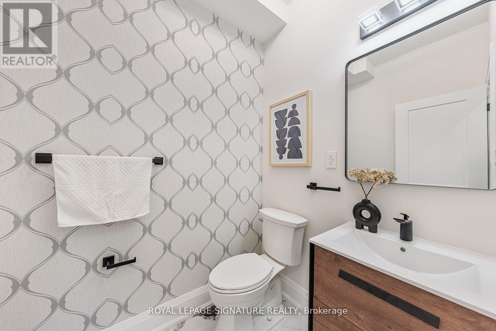 17 Trenton Avenue, Toronto, Ontario  M4C 2Z3 - Photo 16 - E12797394