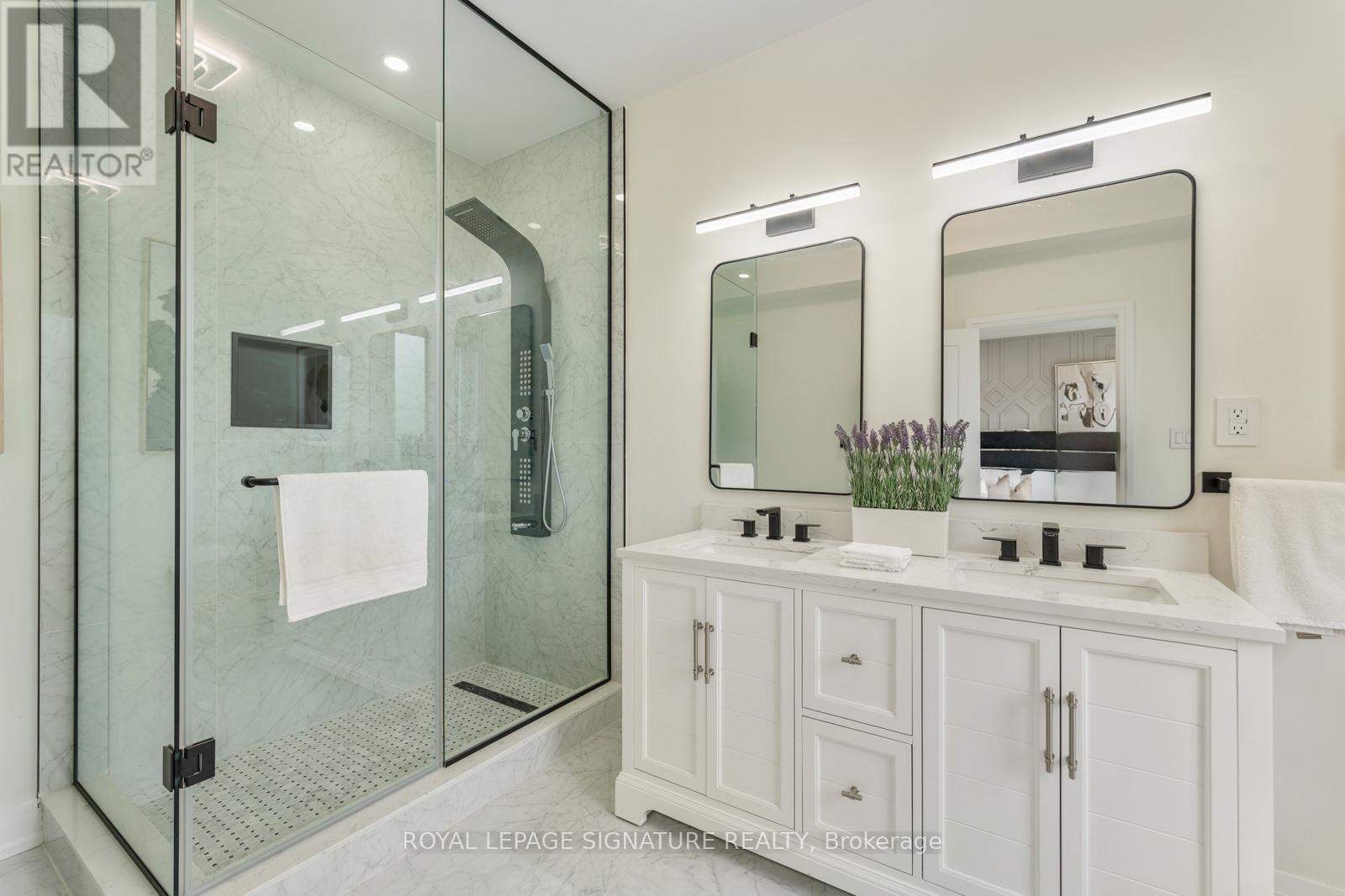 17 Trenton Avenue, Toronto, Ontario  M4C 2Z3 - Photo 24 - E12797394