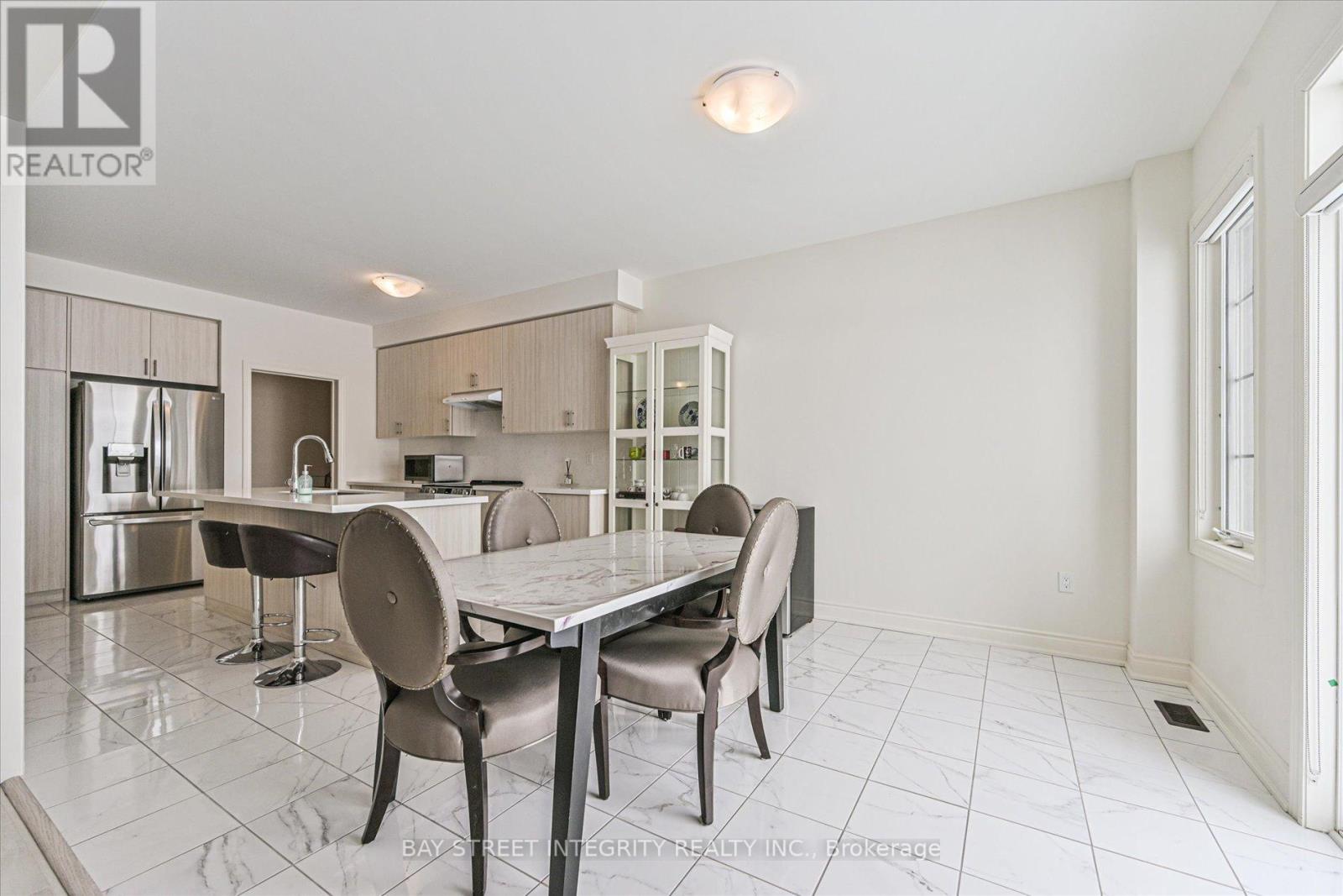 1452 Wheatcroft Drive, Oshawa, Ontario  L1L 0W5 - Photo 13 - E12797482