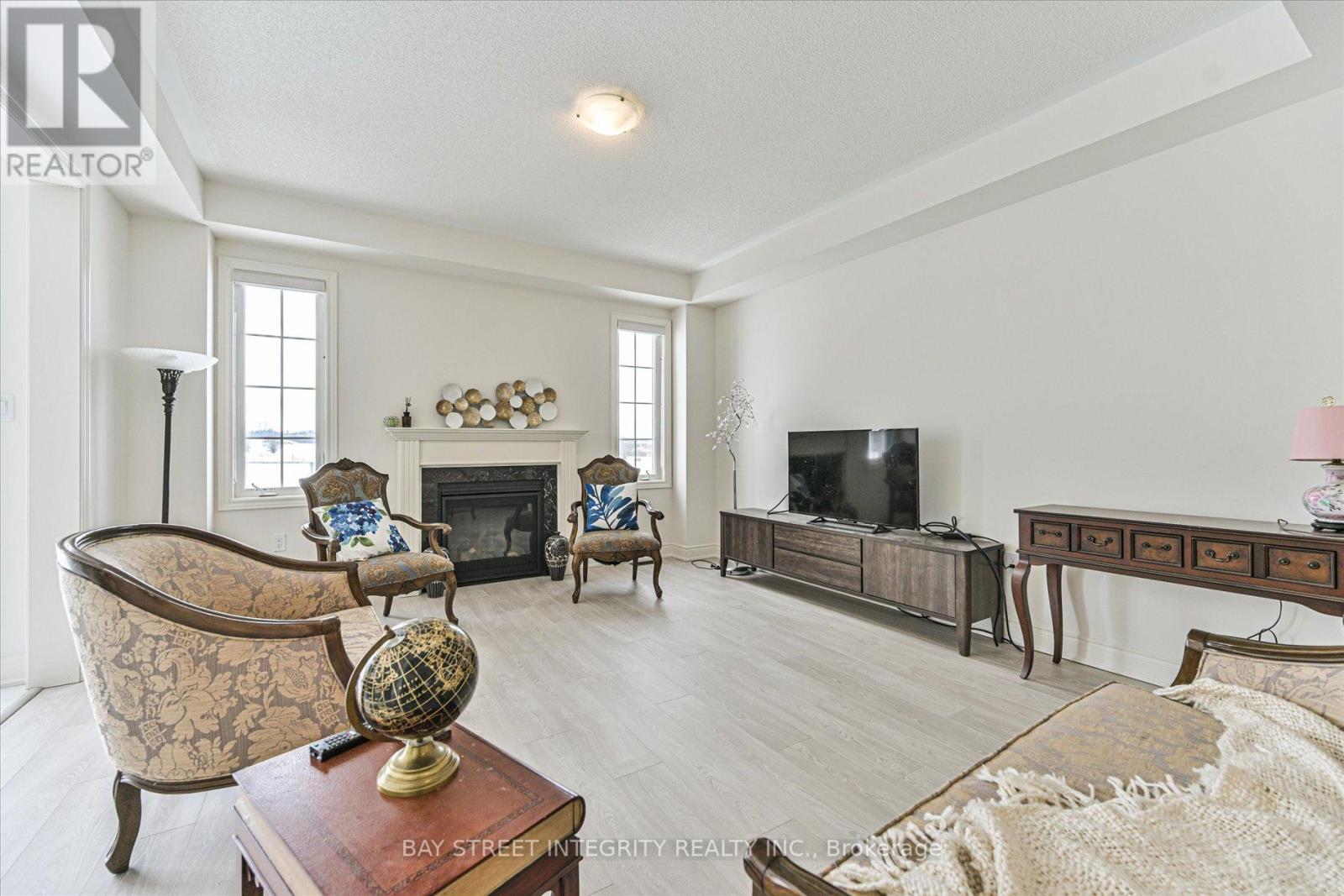 1452 Wheatcroft Drive, Oshawa, Ontario  L1L 0W5 - Photo 7 - E12797482