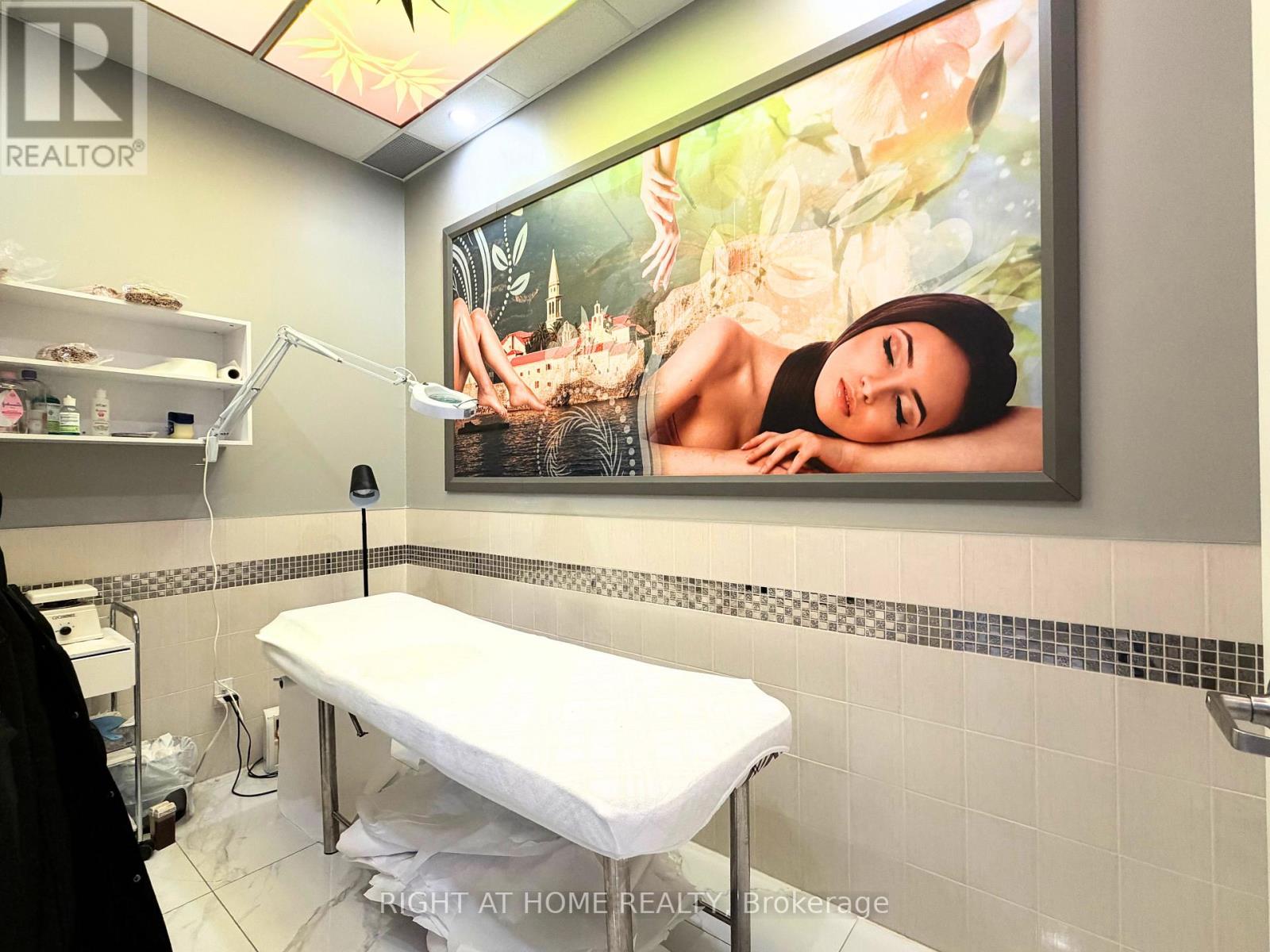 C3 - 115 First Commerce Drive, Aurora, Ontario  L4G 0G2 - Photo 6 - N12797414