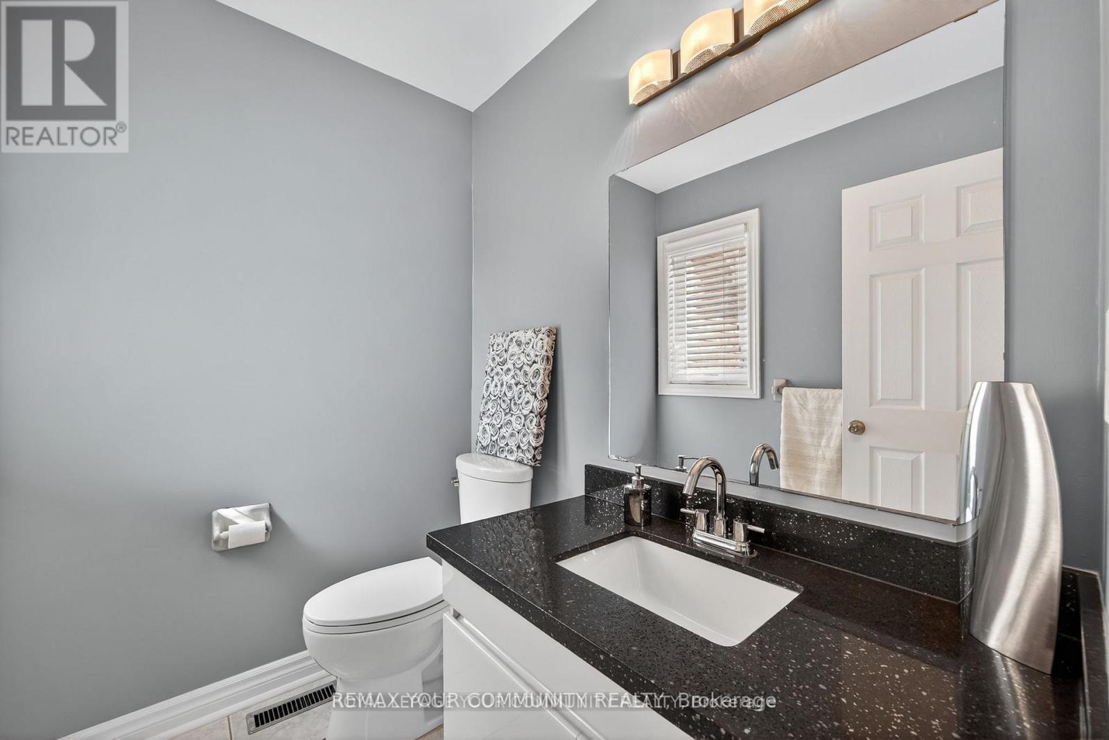 684 Exceller Circle, Newmarket, Ontario  L3X 1P4 - Photo 20 - N12797468