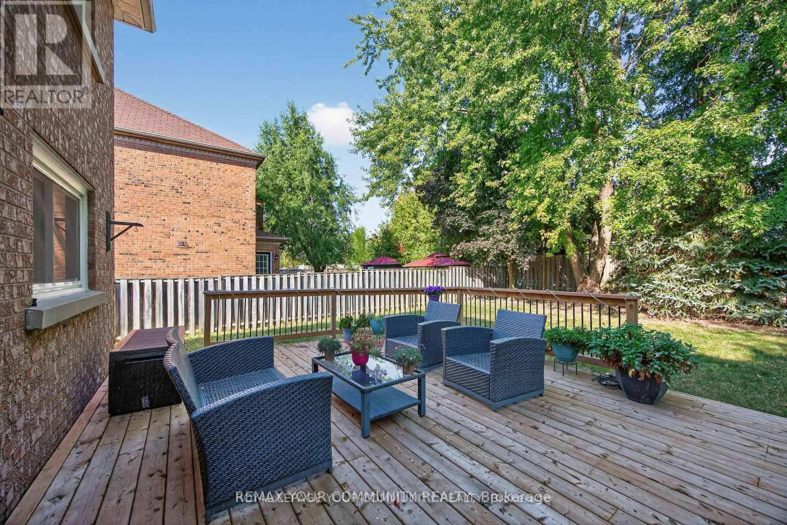 684 Exceller Circle, Newmarket, Ontario  L3X 1P4 - Photo 37 - N12797468