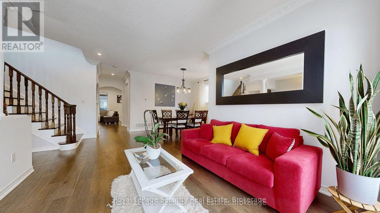 128 Daiseyfield Crescent, Vaughan, Ontario  L4H 2T7 - Photo 4 - N12746014