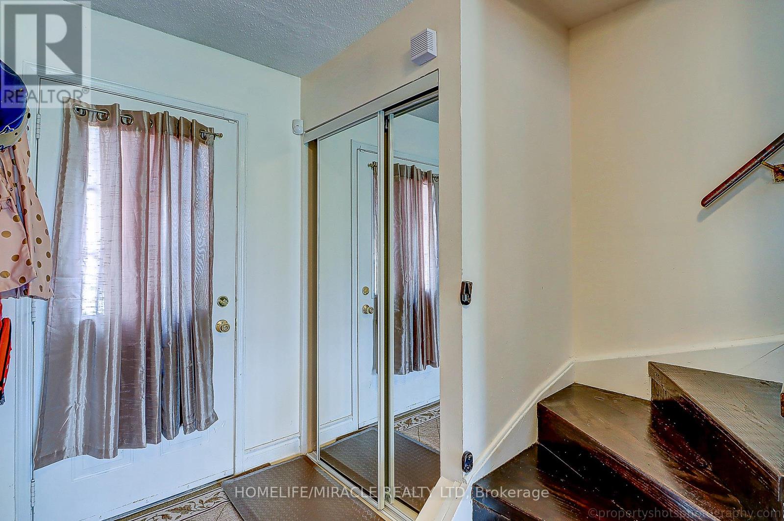 114 Martindale Crescent, Brampton, Ontario  L6X 2V1 - Photo 30 - W12797298