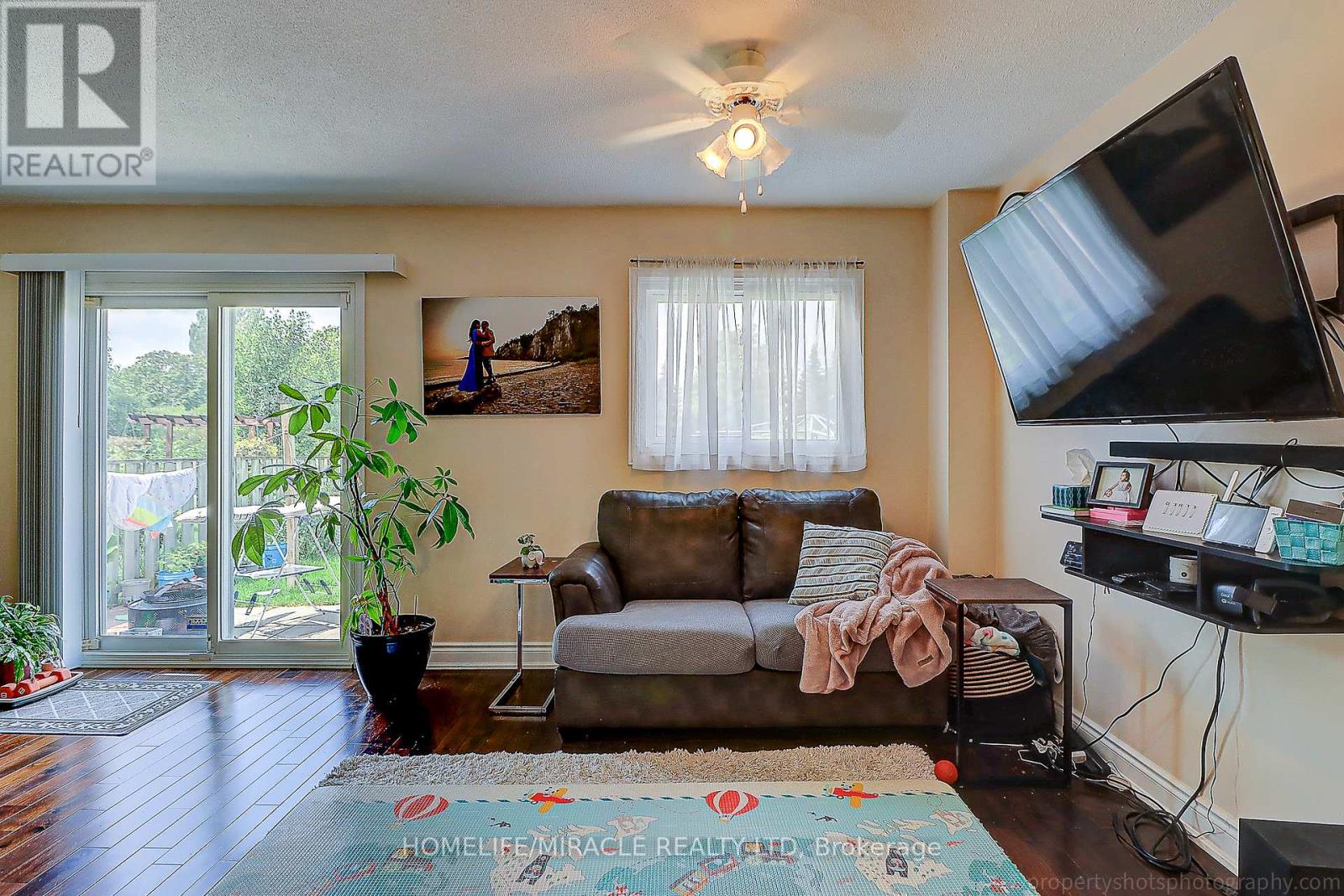 114 Martindale Crescent, Brampton, Ontario  L6X 2V1 - Photo 9 - W12797298