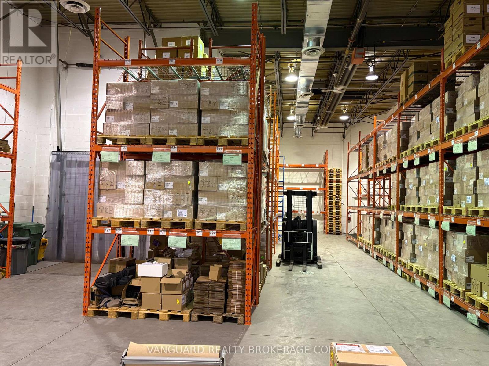 10 - 35 Nixon Road, Caledon, Ontario L7E 1K1 - Photo 4 - W12797306