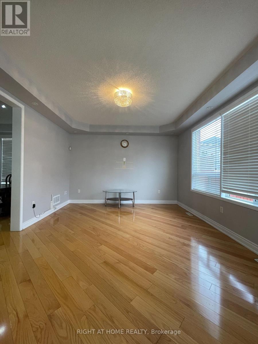 230 Fandango Drive, Brampton, Ontario  L6X 0M1 - Photo 14 - W12797390