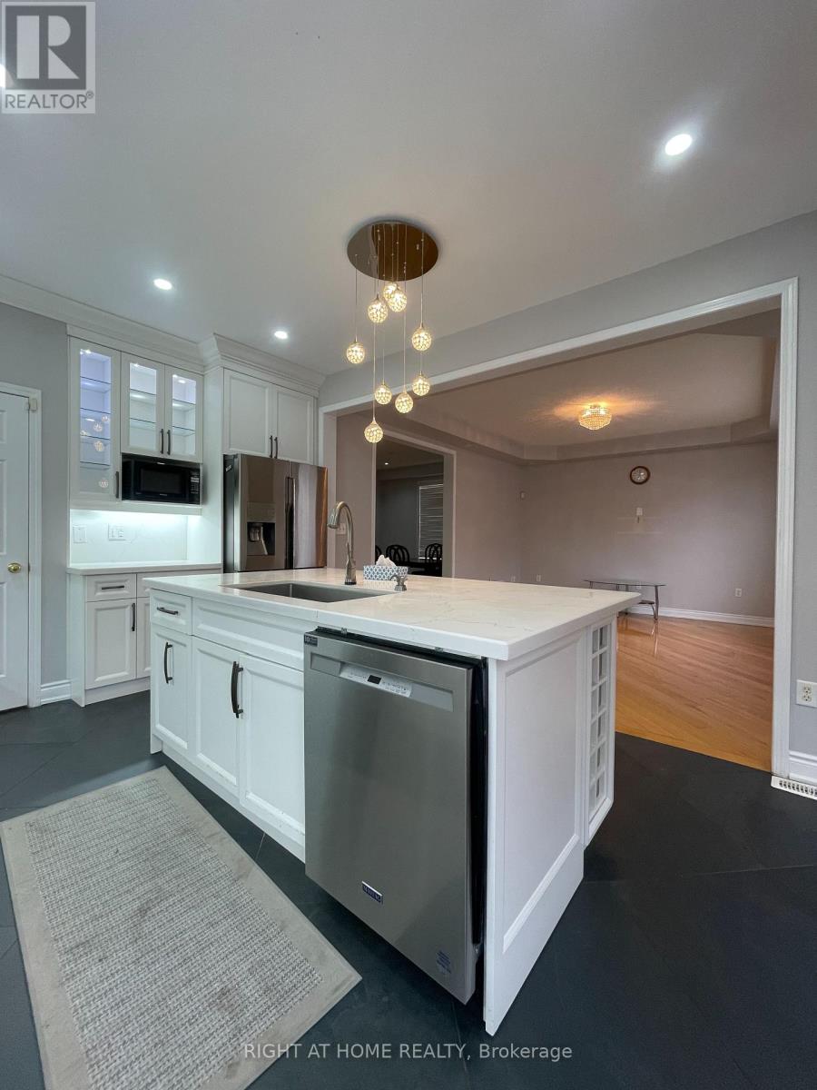 230 Fandango Drive, Brampton, Ontario  L6X 0M1 - Photo 17 - W12797390