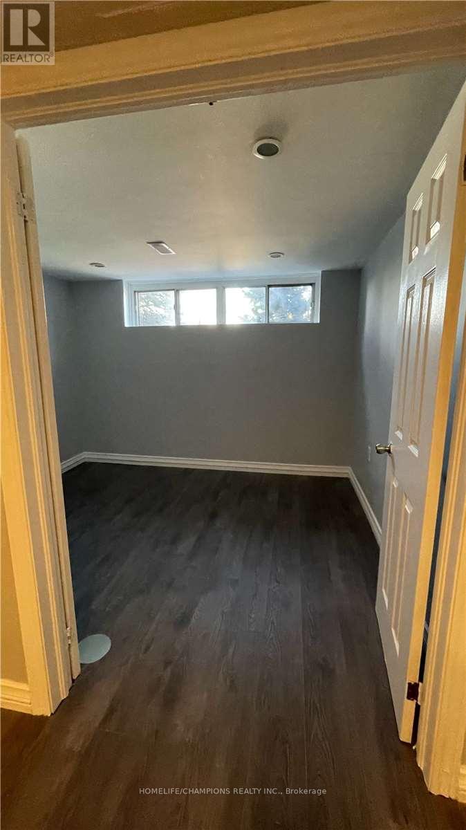 65 Whitburn Crescent, Toronto, Ontario  M3M 2S5 - Photo 10 - W12797412