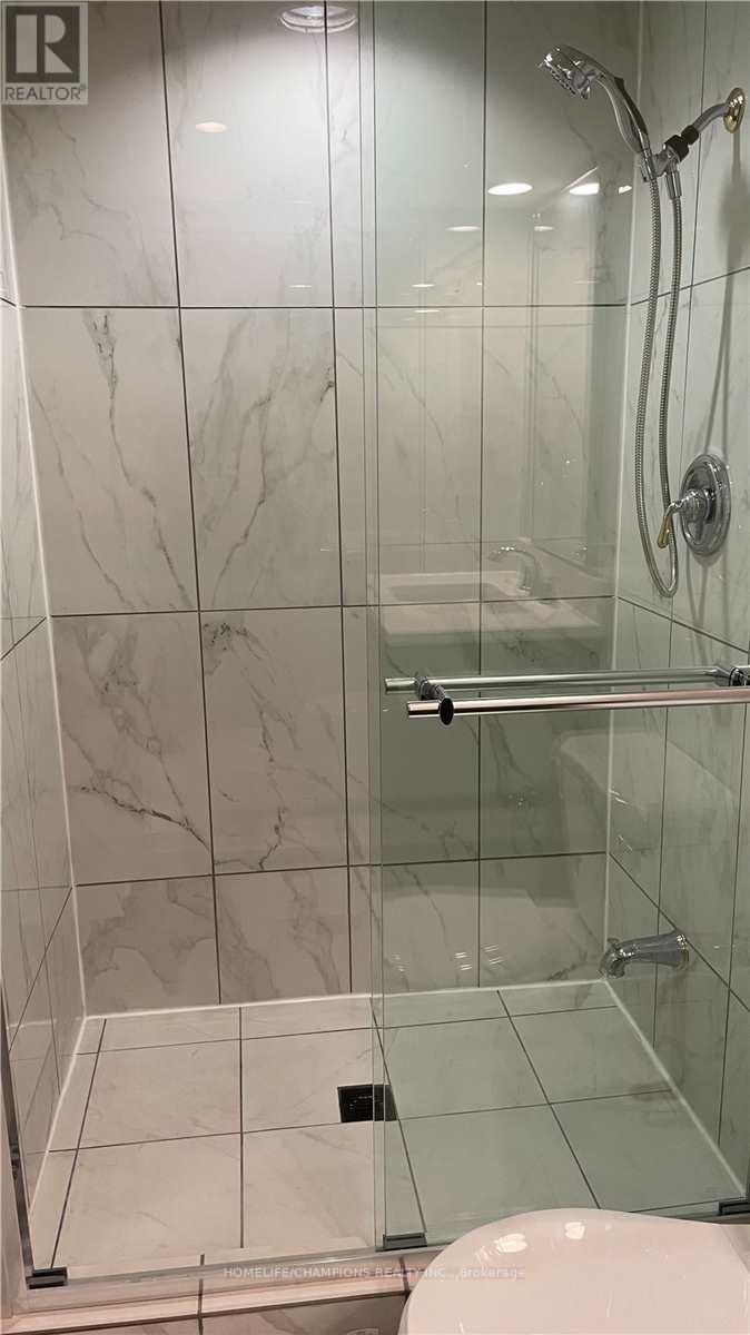 65 Whitburn Crescent, Toronto, Ontario  M3M 2S5 - Photo 13 - W12797412