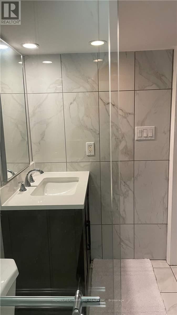 65 Whitburn Crescent, Toronto, Ontario  M3M 2S5 - Photo 14 - W12797412