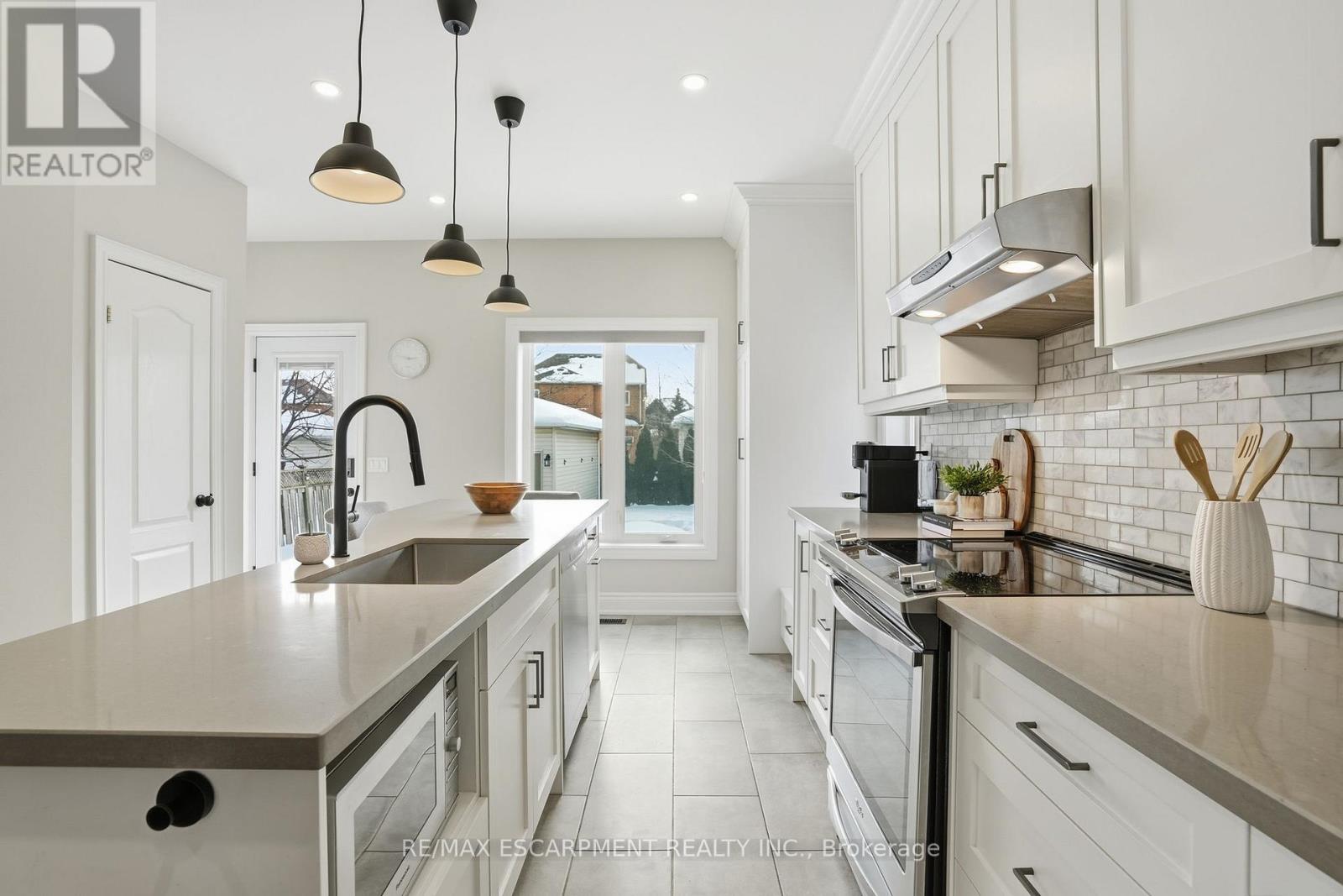 2669 Castle Hill Crescent, Oakville, Ontario  L6H 6J1 - Photo 10 - W12797426