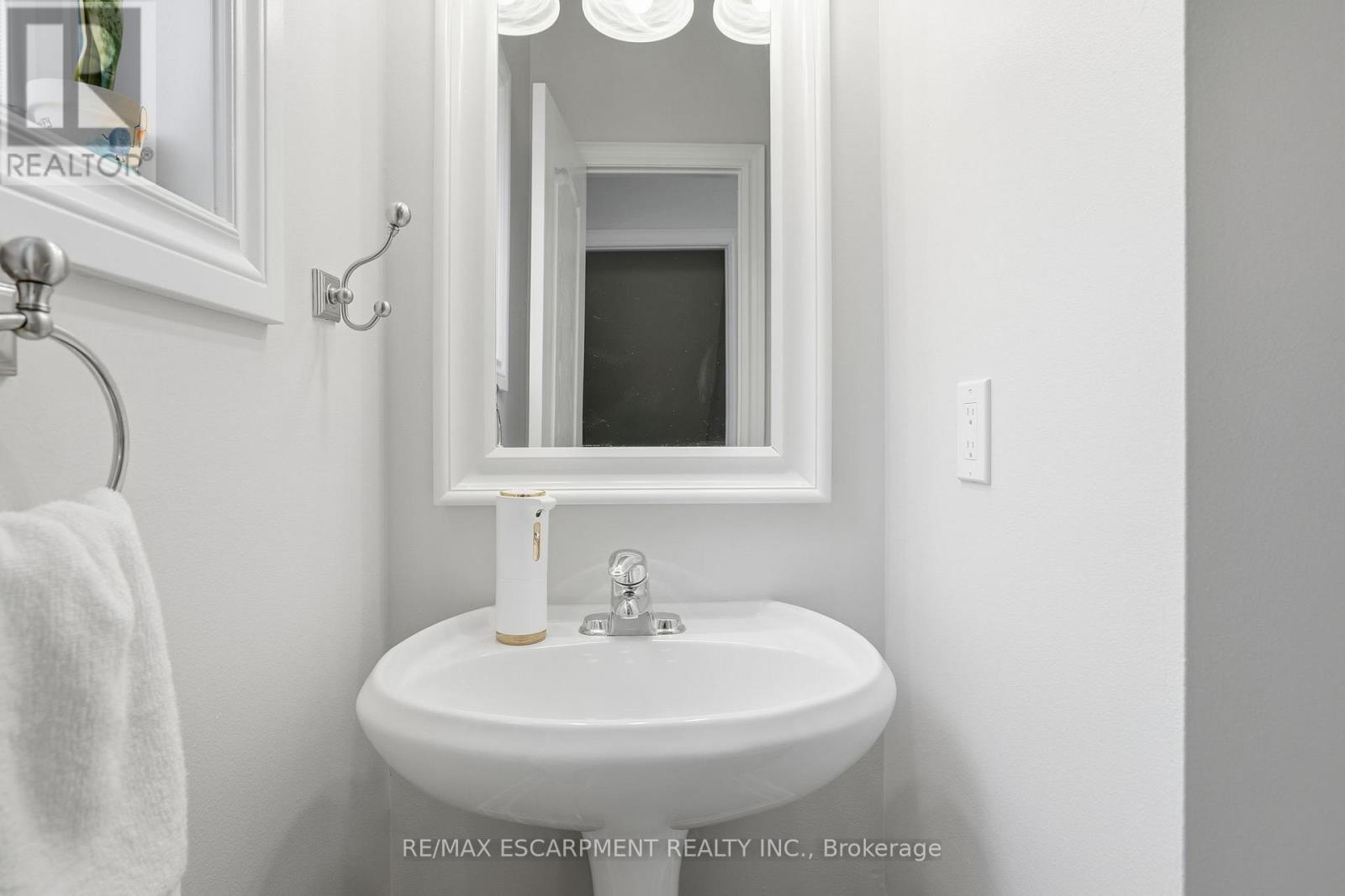 2669 Castle Hill Crescent, Oakville, Ontario  L6H 6J1 - Photo 17 - W12797426