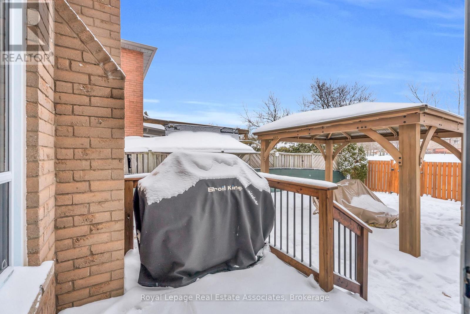 20 Jeremy Place, Brampton, Ontario  L6S 5K6 - Photo 39 - W12797442