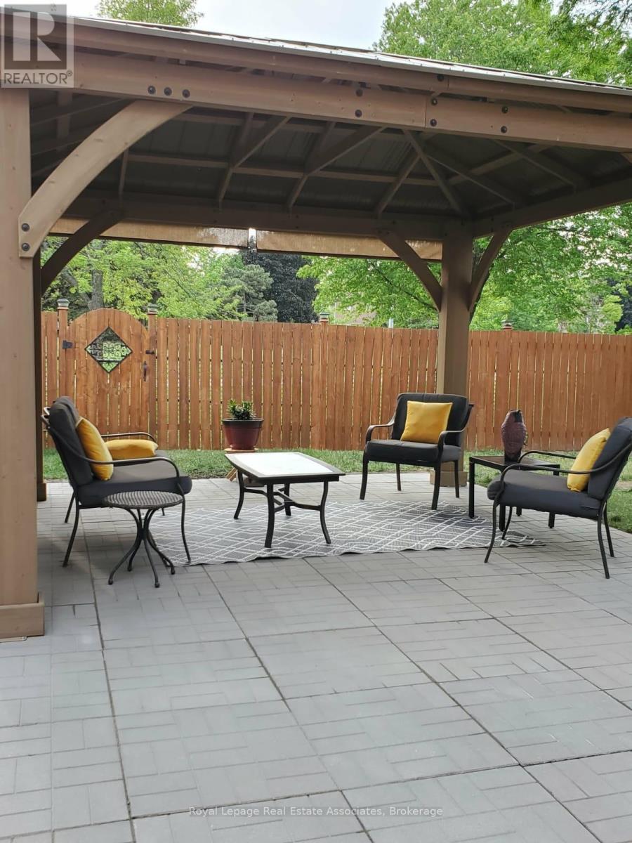 20 Jeremy Place, Brampton, Ontario  L6S 5K6 - Photo 46 - W12797442