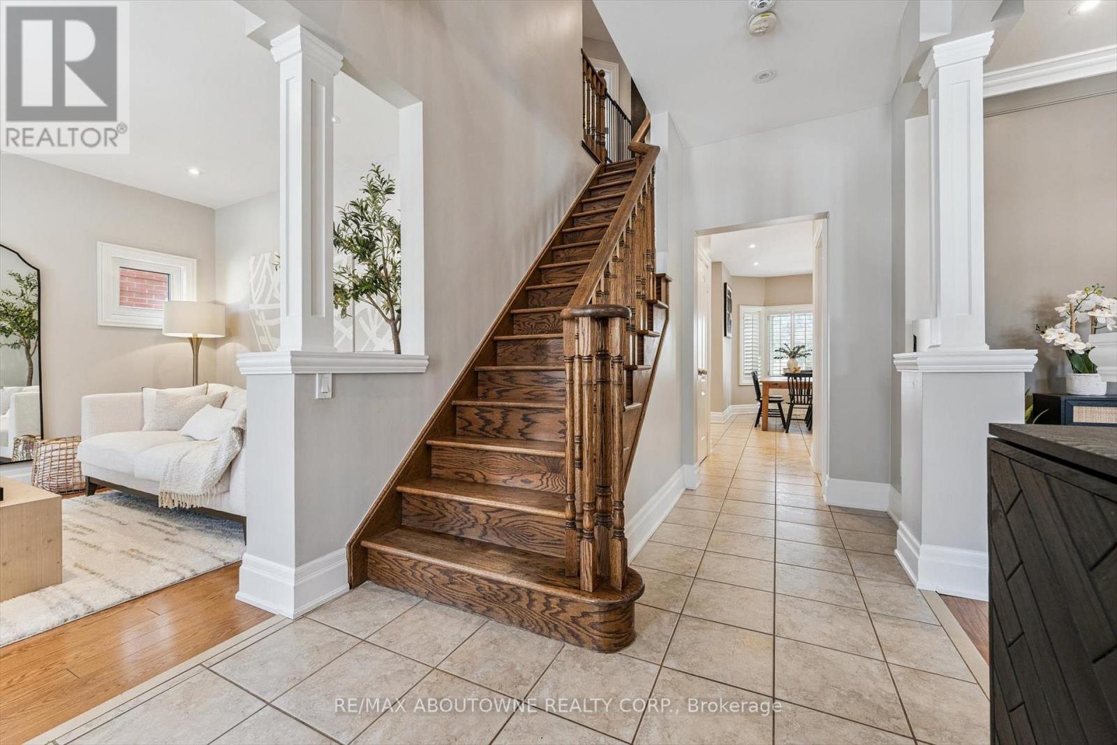 256 Lexington Road, Oakville, Ontario  L6H 6L9 - Photo 23 - W12797502