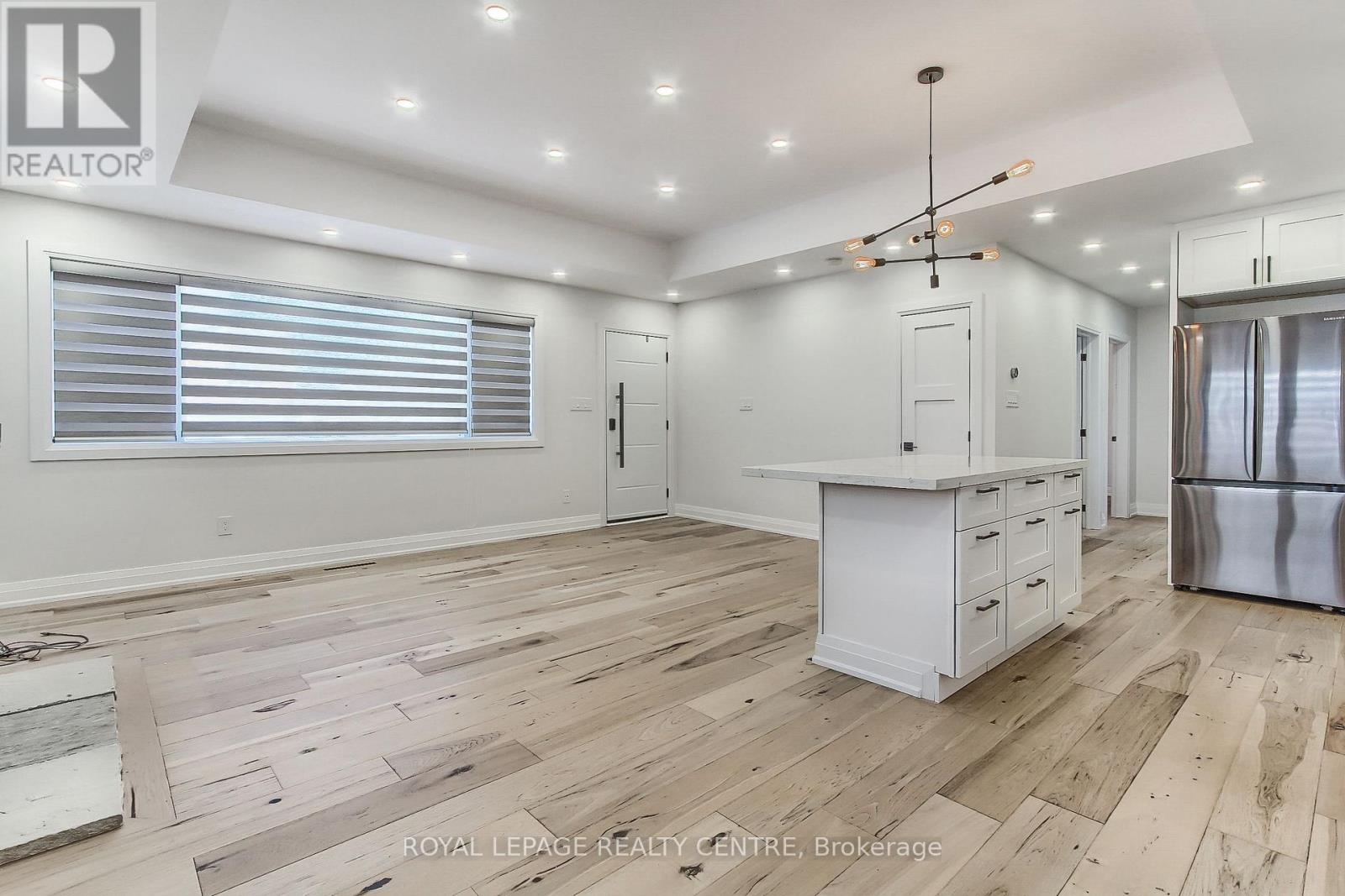 Main - 2552 Whaley Drive, Mississauga, Ontario  L5B 1X2 - Photo 14 - W12797514