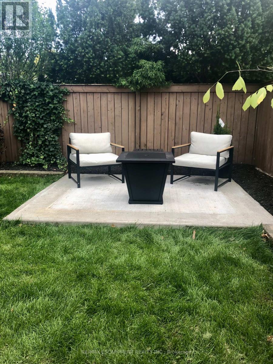 41 Griffith Drive, Grimsby, Ontario  L3M 5L2 - Photo 46 - X12797282