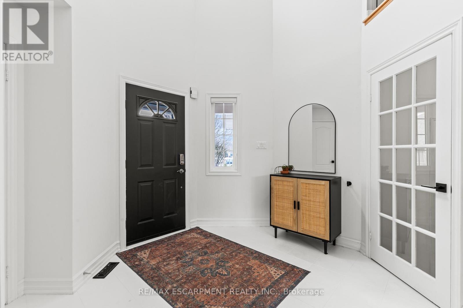 41 Griffith Drive, Grimsby, Ontario  L3M 5L2 - Photo 6 - X12797282