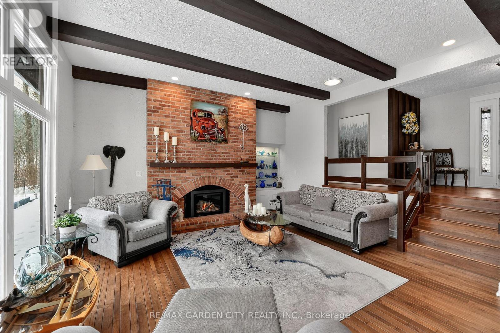 51 Park Road S, Grimsby, Ontario  L3M 4E7 - Photo 10 - X12797296