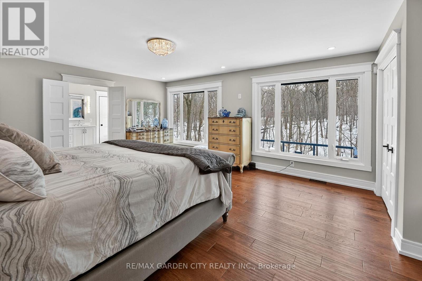 51 Park Road S, Grimsby, Ontario  L3M 4E7 - Photo 22 - X12797296