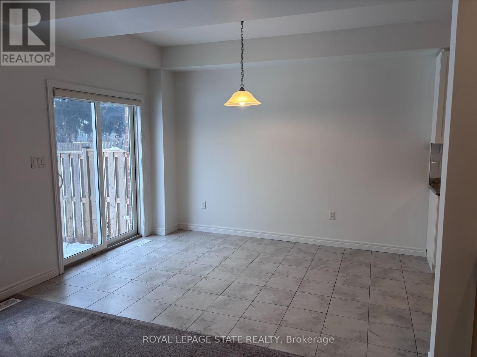 24 Garlent Avenue, Hamilton, Ontario  L9K 0J9 - Photo 4 - X12797322