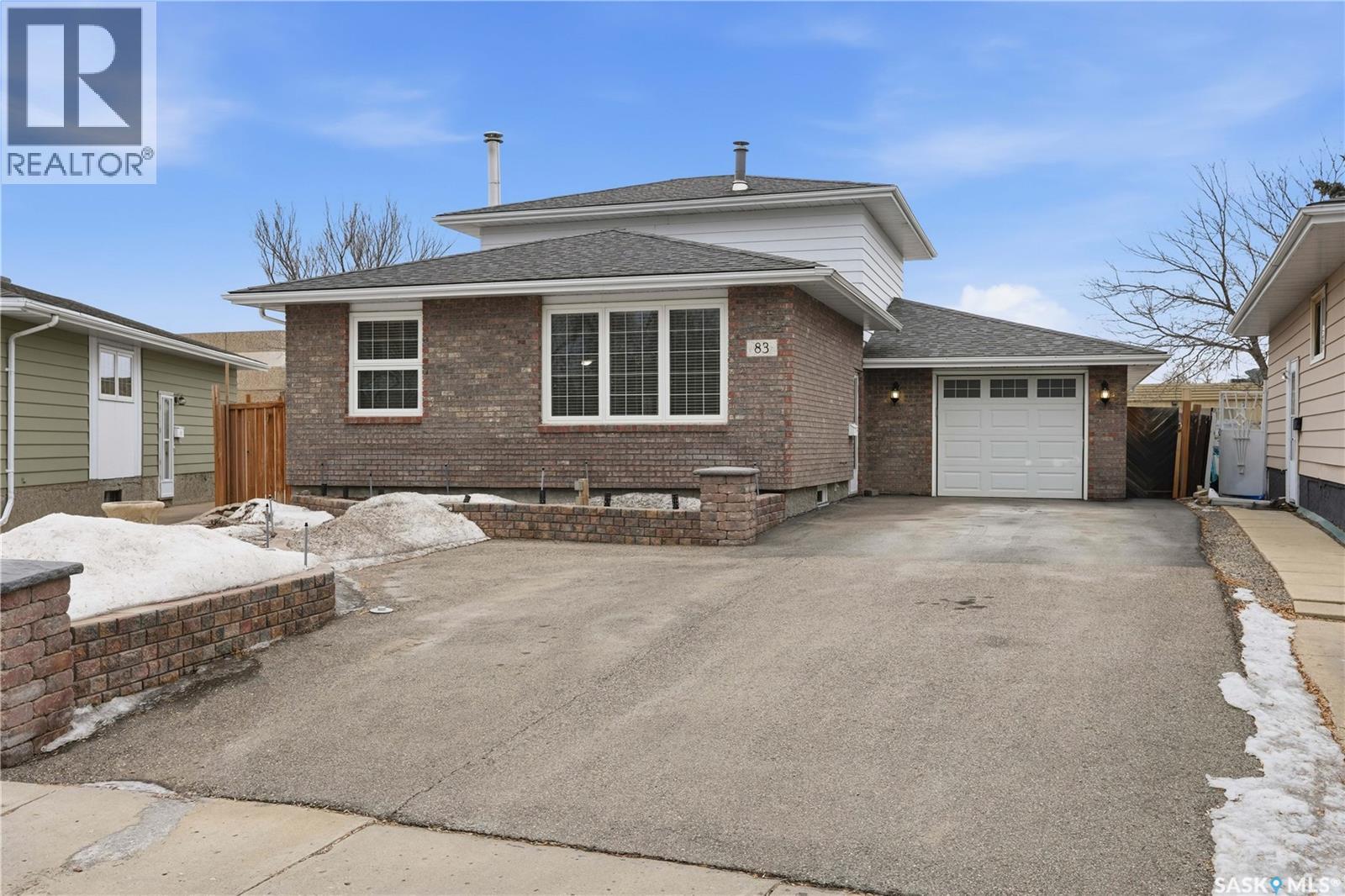 83 Carter Crescent, Regina, Saskatchewan  S4X 2C8 - Photo 1 - SK028754