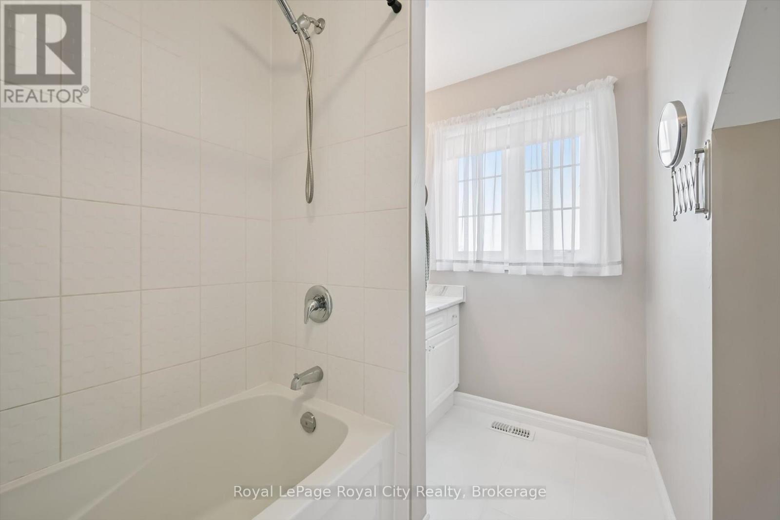 28b - 15 Carere Crescent, Guelph, Ontario N1E 0K4 - Photo 18 - X12797652