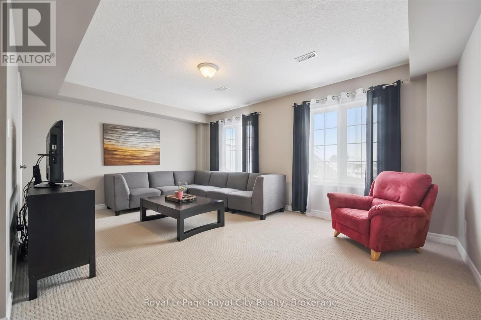 28b - 15 Carere Crescent, Guelph, Ontario N1E 0K4 - Photo 4 - X12797652