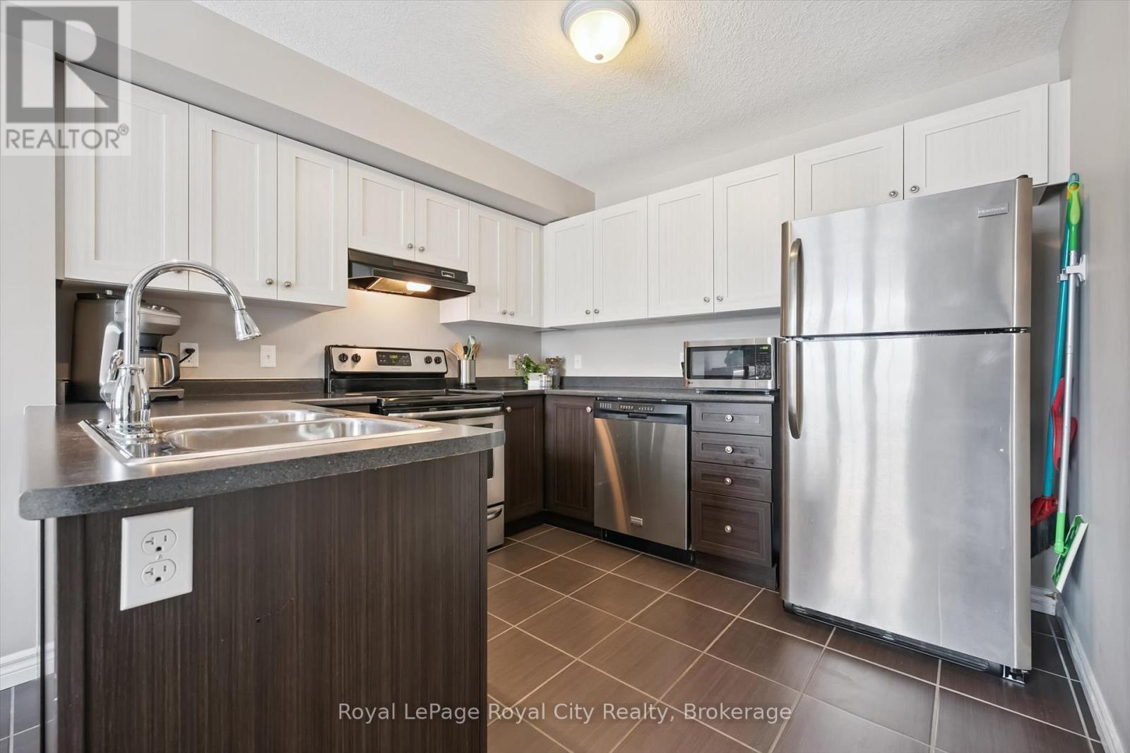 28b - 15 Carere Crescent, Guelph, Ontario N1E 0K4 - Photo 7 - X12797652