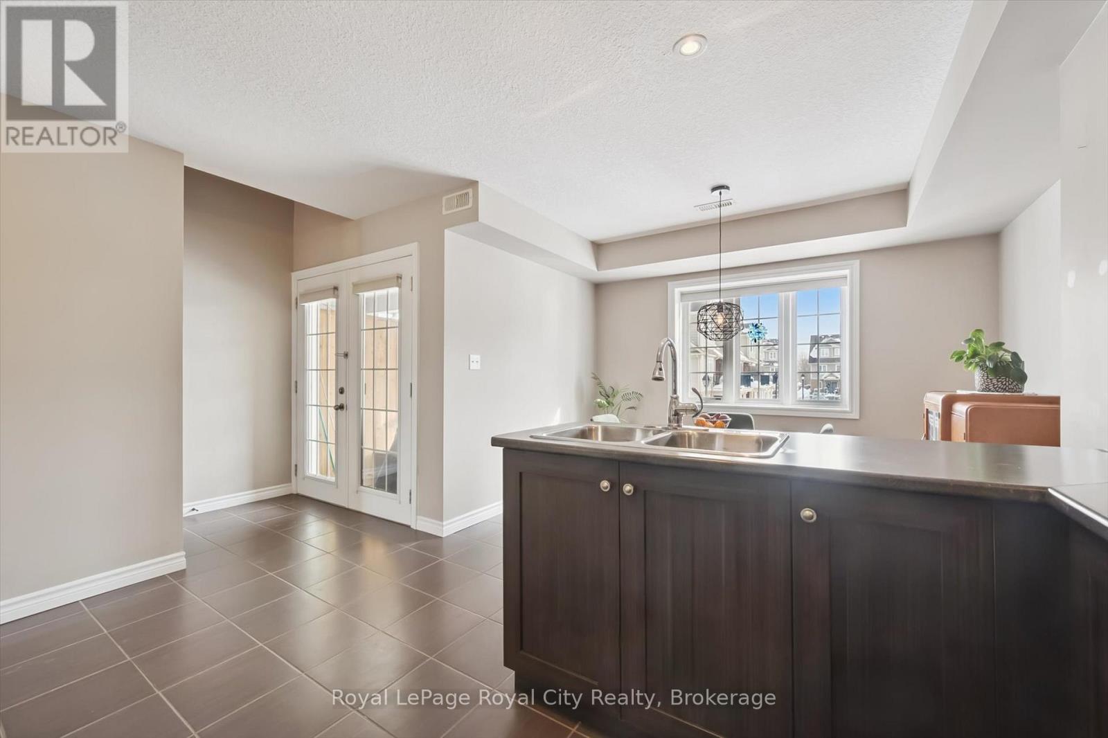 28b - 15 Carere Crescent, Guelph, Ontario N1E 0K4 - Photo 8 - X12797652