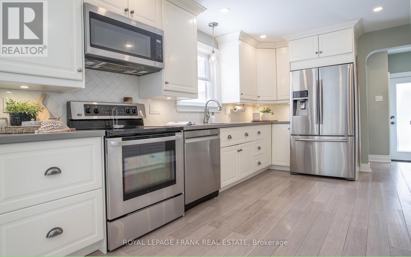 1107 Green Street, Whitby (Downtown Whitby), Ontario  L1N 4G8 - Photo 13 - E12797578