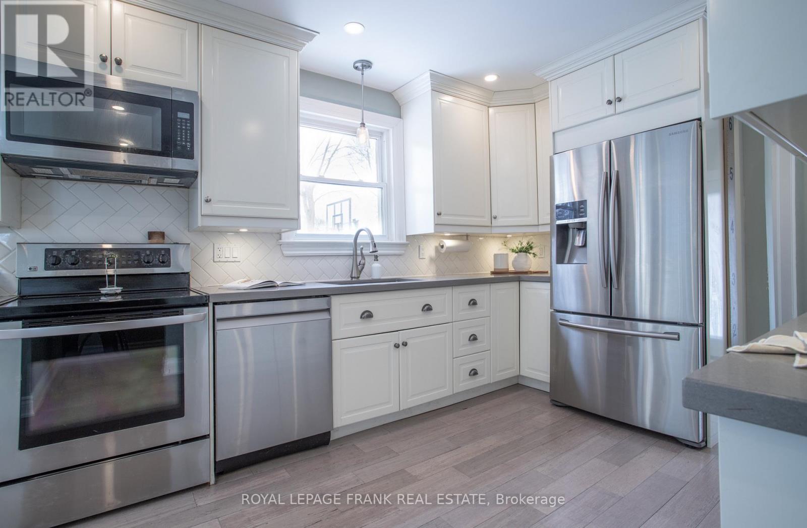 1107 Green Street, Whitby (Downtown Whitby), Ontario  L1N 4G8 - Photo 17 - E12797578