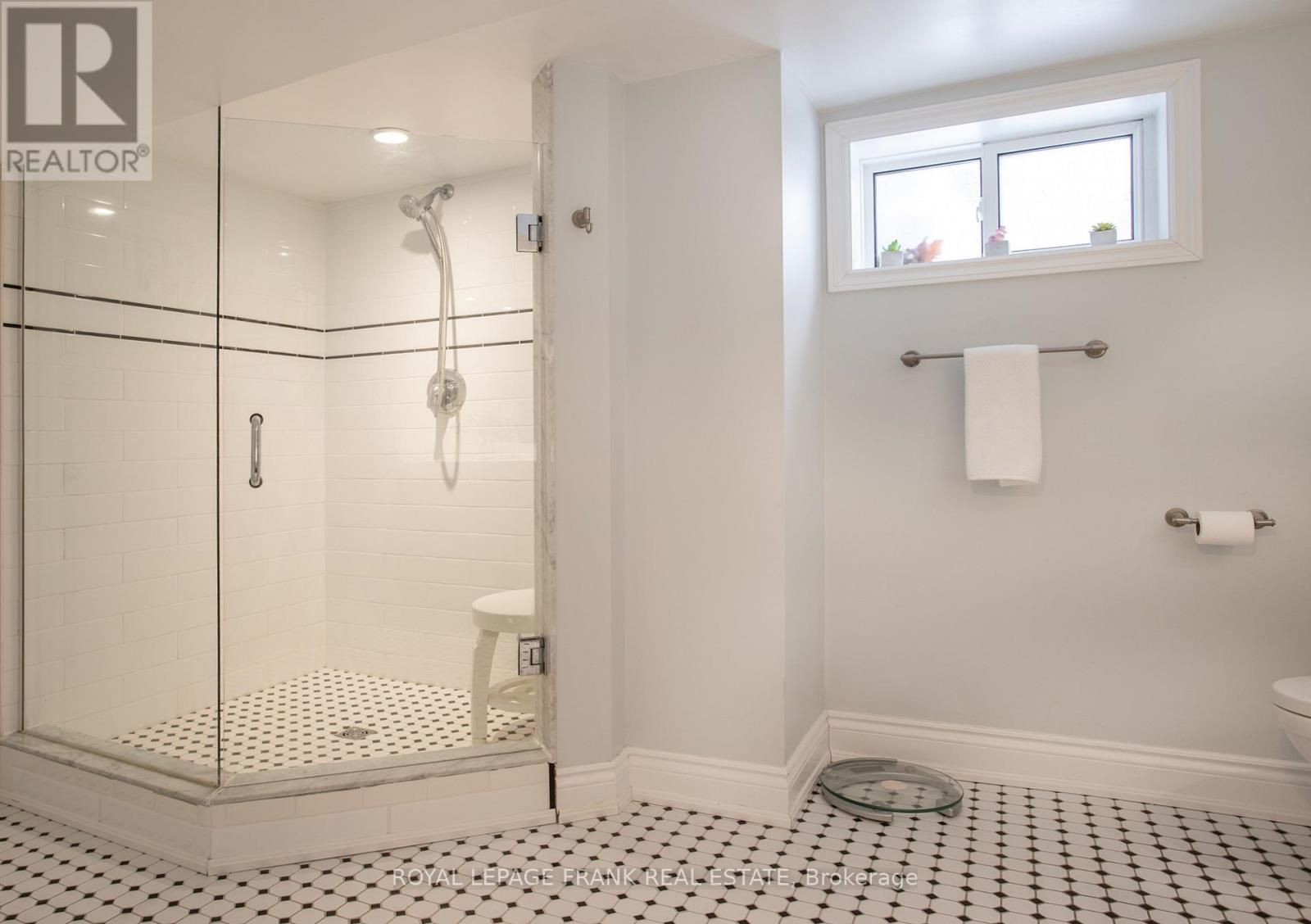 1107 Green Street, Whitby (Downtown Whitby), Ontario  L1N 4G8 - Photo 32 - E12797578