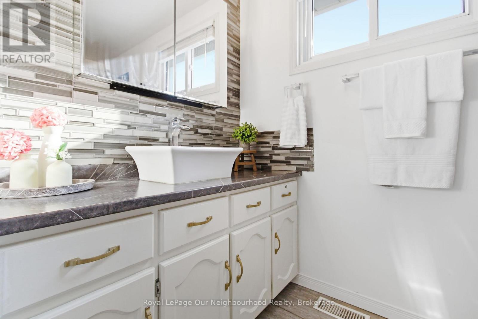 100 Keats Drive S, Woodstock, Ontario  N4S 8B8 - Photo 25 - X12797628