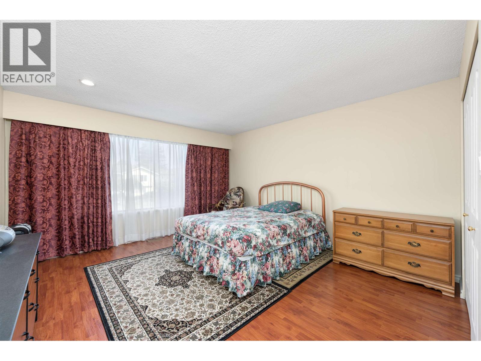 Listing Picture 11 of 30 : 8680 DEMOREST DRIVE, Richmond / 烈治文 - 魯藝地產 Yvonne Lu Group - MLS Medallion Club Member